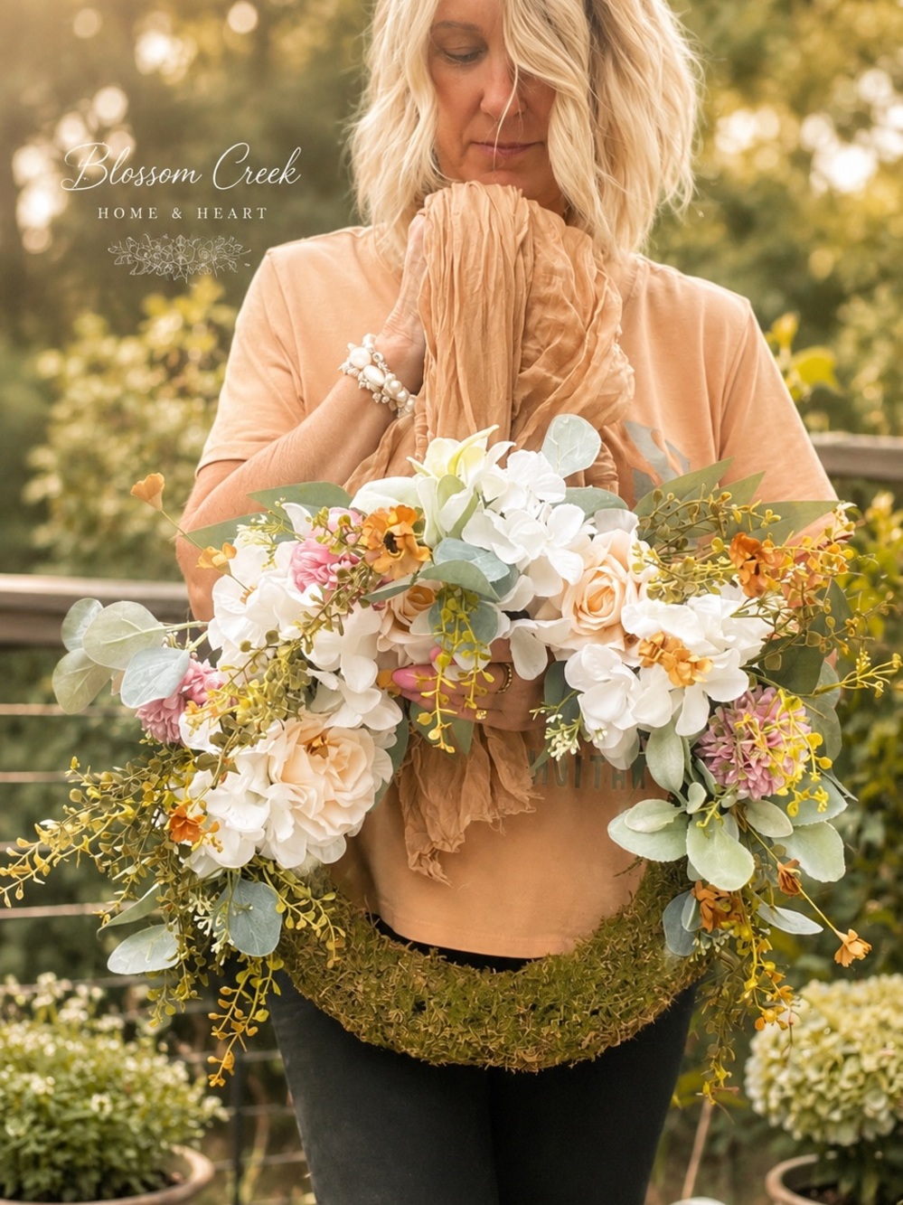 Handmade French Country Hydrangea Moss Wreath Cottagecore Decor 16” gorgeous